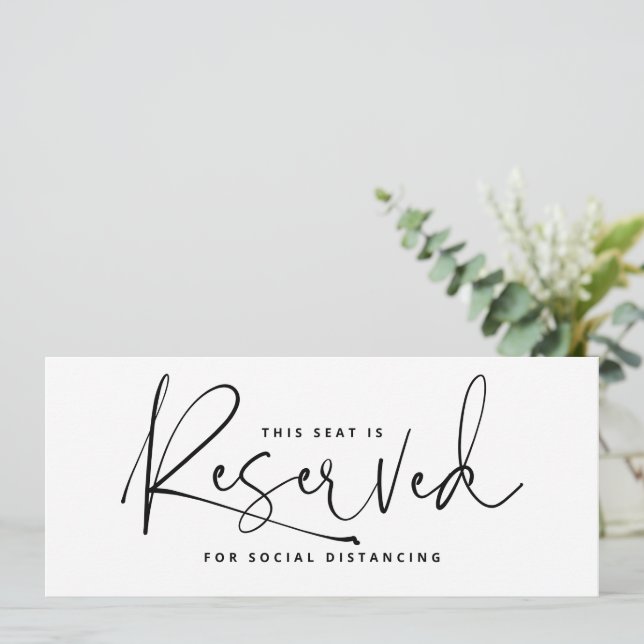 Minimalistische Schrift für soziale Distanz vorbeh Einladung (Stehend Vorderseite)