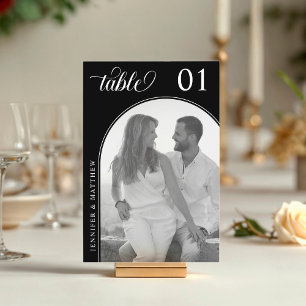 Minimalistische Schwarz-Weiß-Foto-Architektur Tischnummer