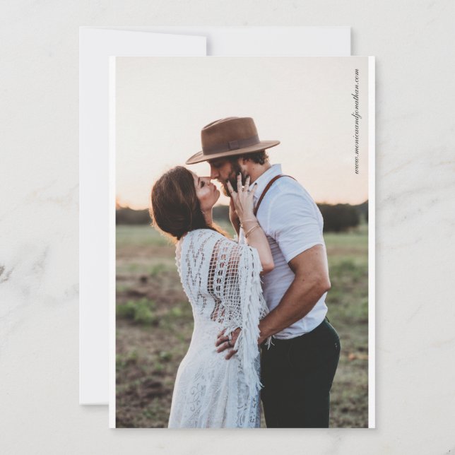 Minimalistische Schwarz-Weiß-Foto-Hochzeit Einladung (Rückseite)