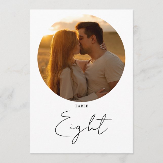 Minimalistische Schwarz-Weiß-Script-Tischnummer Einladung (Vorderseite)