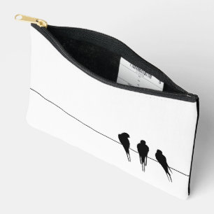 Minimalistische Silhouette von Amseln auf Draht Zubehörtasche