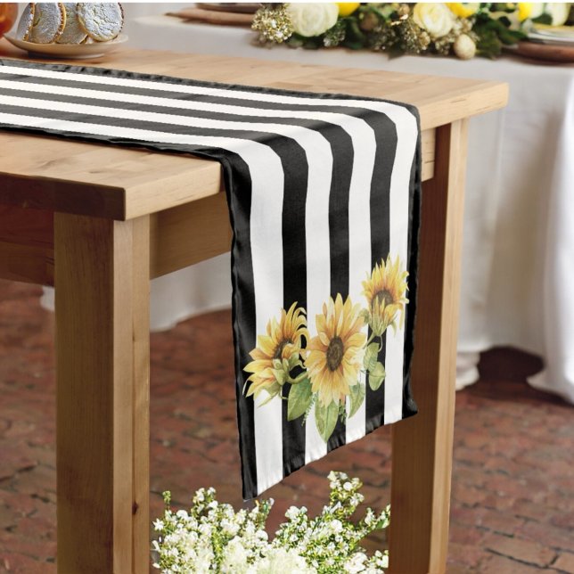 Minimalistische Sonnenblumenhochzeit Schwarz/Weiß Mittelgroßer Tischläufer (Von Creator hochgeladen)