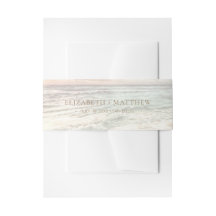 Minimalistische Strandhochzeit mit Sonnenuntergang