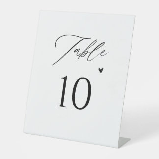 Minimalistische Tischkarten für die Hochzeit Sockelschild