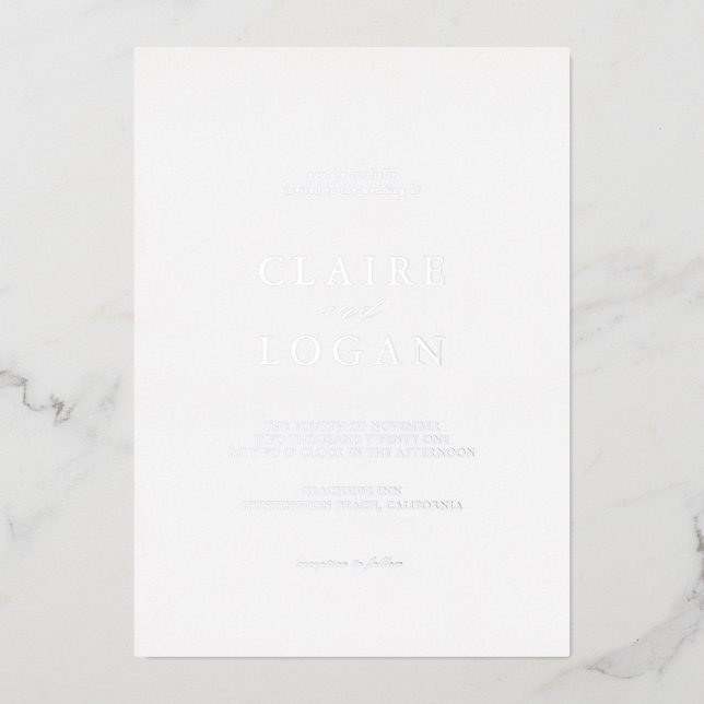 Minimalistische Typografie Elegante White Wedding Folieneinladung (Vorderseite)