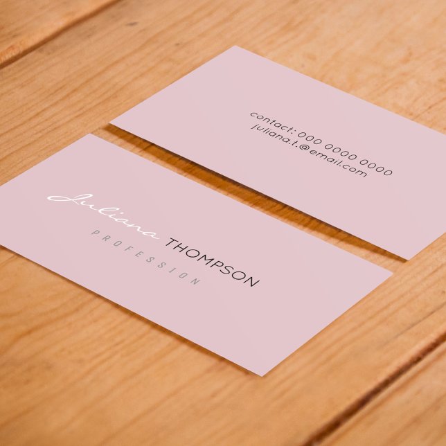 Minimalistische weiblich-blassrosa Frauen projizie Visitenkarte (Von Creator hochgeladen)