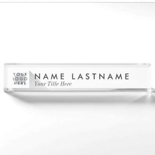 Minimalistische weiße Namensschild für das Logo Namensplakette