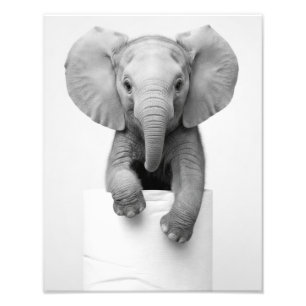 Minimalistischer Baby-Elefant schaut über Toilette Fotodruck