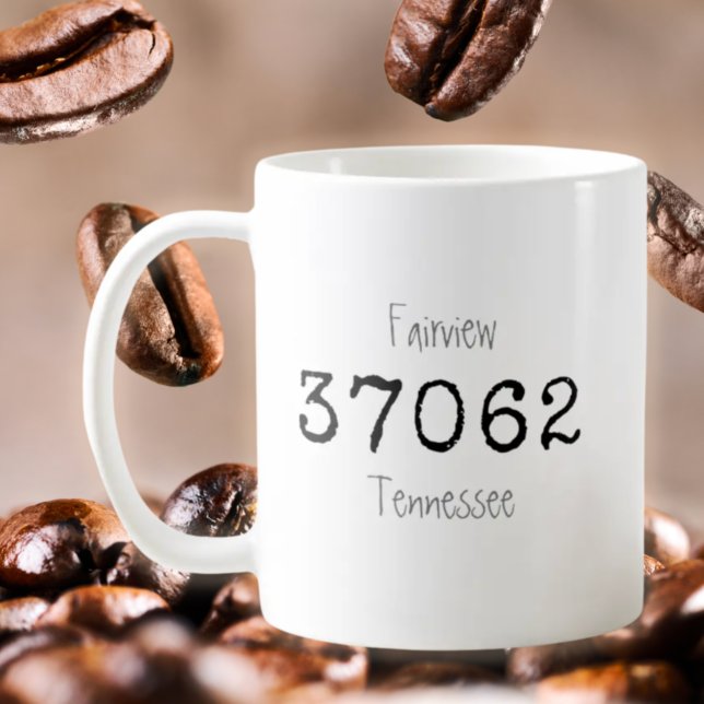 Minimalistischer City Staat Zip Code Schwarz Kaffeetasse (Von Creator hochgeladen)