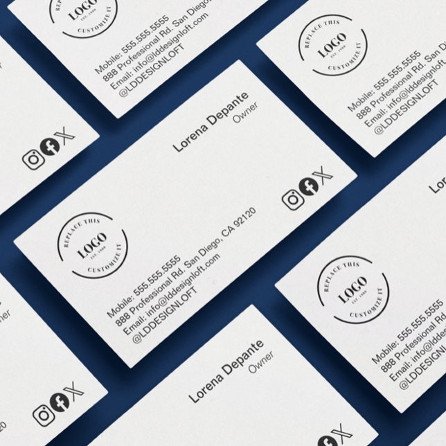 Minimalistischer Code für Social Media-QR Visitenkarte (Customizable business card templates with QR code, logo, social, website)