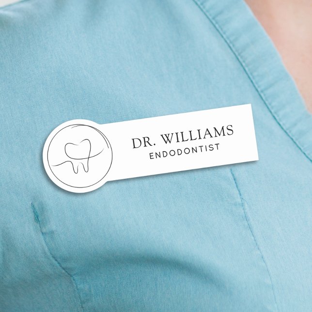 Minimalistischer Endodontist Namensschild (Von Creator hochgeladen)
