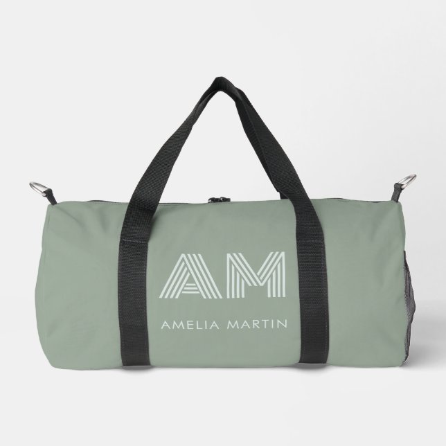 Minimalistischer erdiger Matcha-Grün-Monogramm Duffle Bag (Vorderseite)