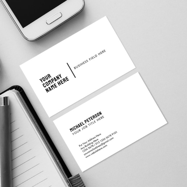 Minimalistischer Firmenname in White Visitenkarte (Von Creator hochgeladen)