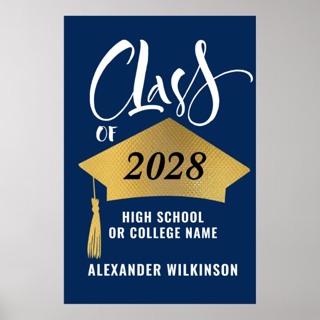 Minimalistischer Gold Grad Cap Stilvoller Script-A Poster (Vorne)