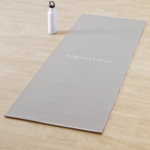 Minimalistischer hellgrauer individuelle Name Mono Yogamatte