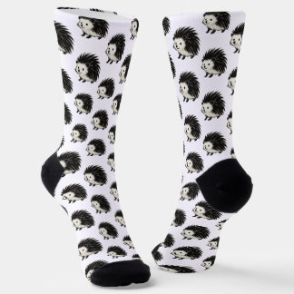 Minimalistischer Igel – Tierdesign mit schwarzer T Socken