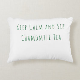 Minimalistischer Keep-Calm-und-trinke-Kamille-Tee- Dekokissen