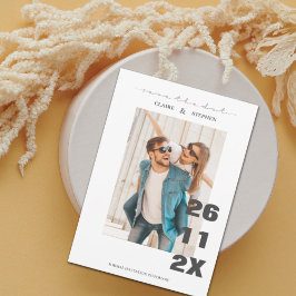 Minimalistischer kühne Schriftart Schwarz-weißes F Save The Date