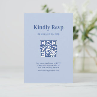 Minimalistischer Küsten-Staubblauer Hochzeits-QR-C RSVP Karte