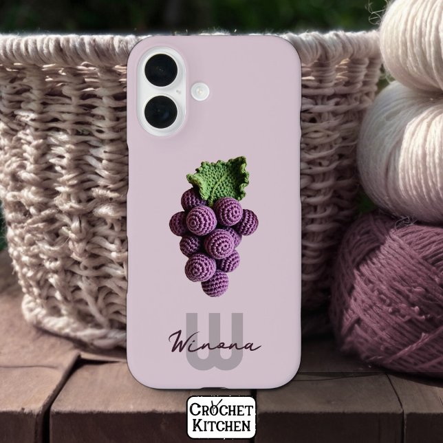 Minimalistischer Lila Oma Chic Crochet Name iPhone 16 Hülle (Von Creator hochgeladen)