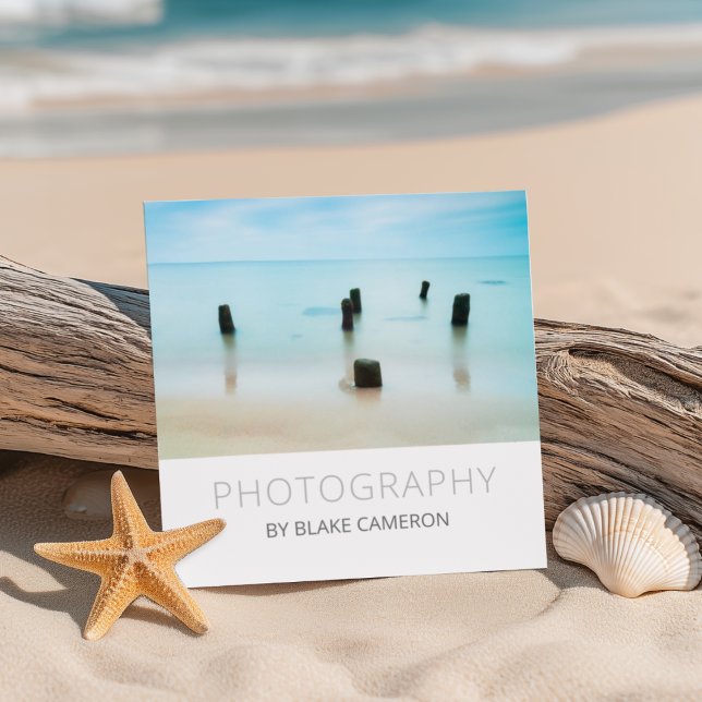 Minimalistischer moderner Fotograf Quadratische Visitenkarte (Von Creator hochgeladen)