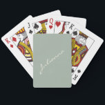 Minimalistischer moderner Kalligraphie Name Grün Spielkarten<br><div class="desc">Benutzerdefinierte Spielkarten mit Ihrem Namen in schönen handgeschriebenen Schriftzeichen auf einem stylischen Weiß-grünen Hintergrund. Gute Geschenkidee.</div>