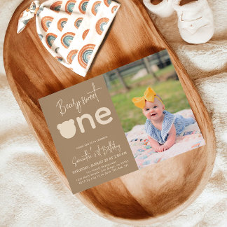 Minimalistischer, moderner kleiner Bär 1. Geburtst Einladung