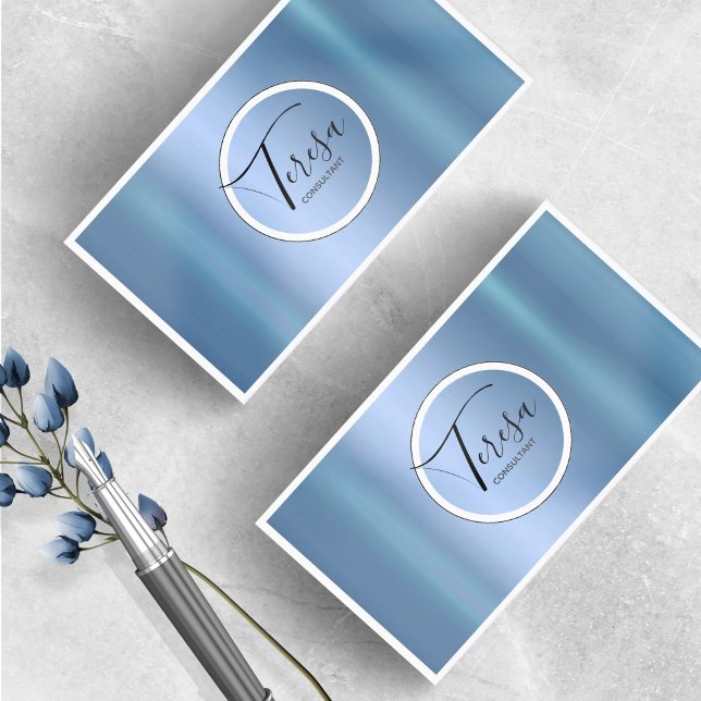 Minimalistischer moderner Metallic Circle Blue ID5 Visitenkarte (Von Creator hochgeladen)