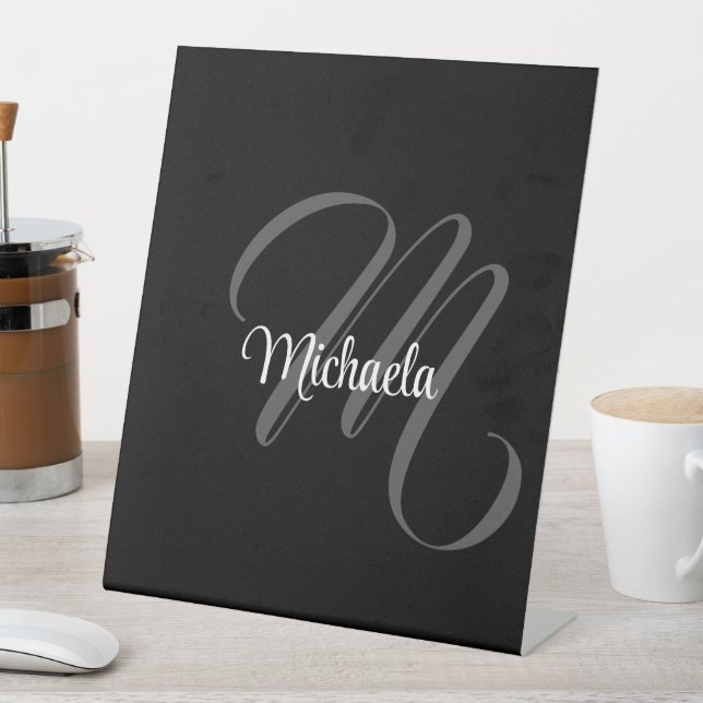 Minimalistischer moderner Monogramm-Anfangsname Sockelschild (In Situ)