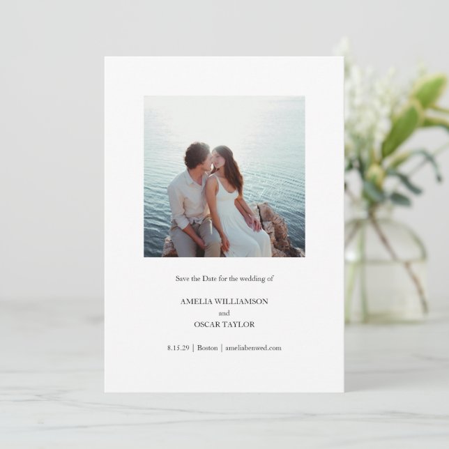 Minimalistischer moderner quadratischer Foto-Stil  Save The Date (Stehend Vorderseite)