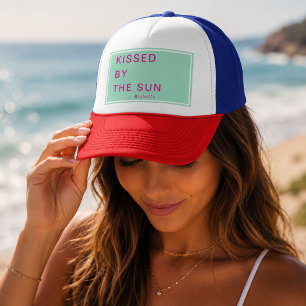 Minimalistischer, personalisierter 'Von der Sonne Truckerkappe