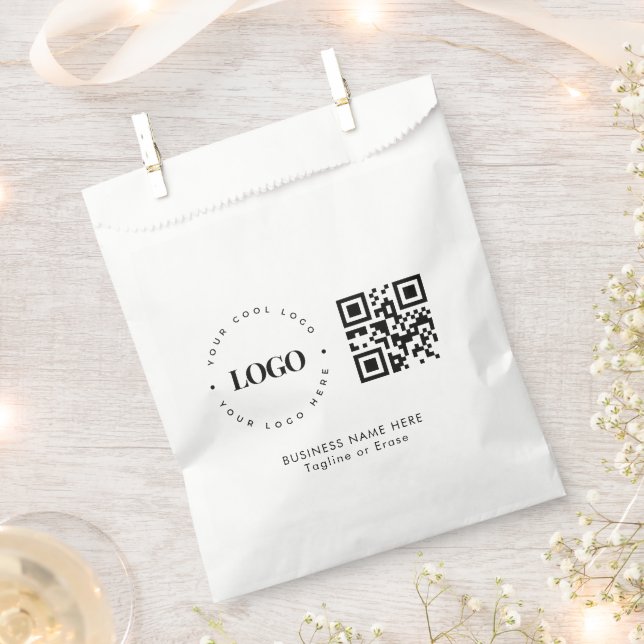 Minimalistischer QR-Code für Unternehmen Geschenktütchen (Ausgeschnitten)