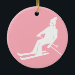 Minimalistischer Retro-Skier Winter Pink White Keramik Ornament<br><div class="desc">Cooles Wintermotiv-Design. Skifahren im Vintagen Retroski-Anzug. Wunderschönes Wintersportspendengeschenk für Skifahrer in Ihrem Kreis von Freunden,  Kollegen oder Familie. Whimsical Skier Kunstwerk Illustration Design. Skifahrer Ski Wohngestaltung,  Skiteam,  Skicoach Geschenk.</div>