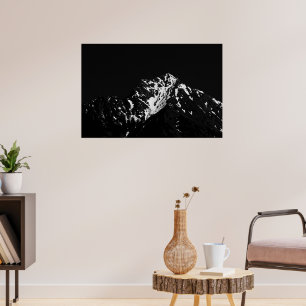 Minimalistischer, schneebedeckter Berg Poster