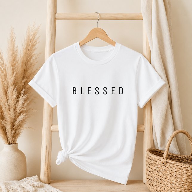 Minimalistischer T - Shirt BLESSED-Text (Von Creator hochgeladen)
