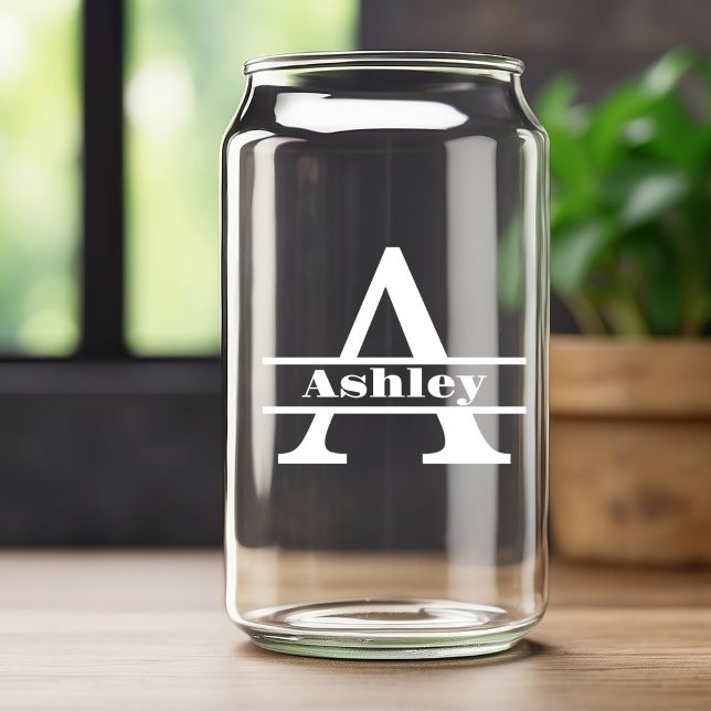 Minimalistischer weißer Buchstabe A Monogramm und  Dosenglas (Von Creator hochgeladen)