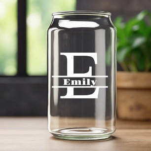 Minimalistischer weißer Buchstabe E Monogramm und Dosenglas