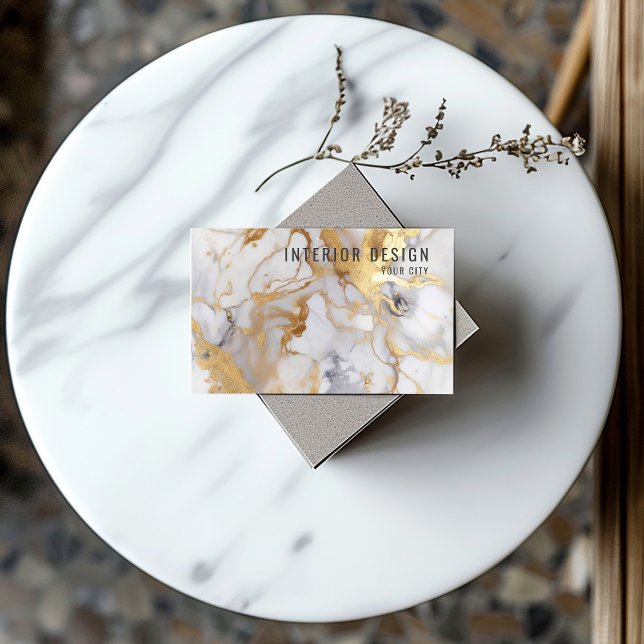 Minimalistischer weißer und goldener Marmor Visitenkarte (White and Gold marble effect effect Business Card for interior design company.)