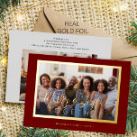 Minimalistisches 4-Foto-Collage Goldschrift Weihna Folien Feiertagskarte<br><div class="desc">Moderne,  schlichte,  dunkelrote und reale Goldfolie 4 individuelle Fotos "Merry and Joyful together" Skript (Overlay Text Template) Ferienkarte.                        Einfach mit Ihren Bildern,  Texten,  Familiennamen und Ihren Wünschen auf beiden Seiten personalisieren!         Bitte beachten Sie,  dass die Folienfarbe geändert werden kann - es gibt 3 Optionen: Gold,  Rose und Silber.</div>