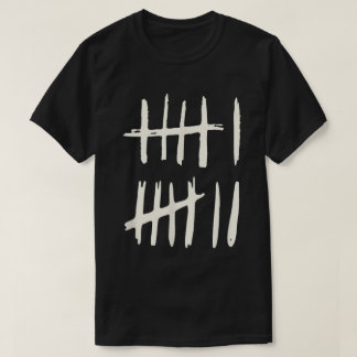 Minimalistisches 6-7-Strichdesign T-Shirt