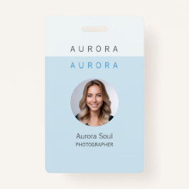 Minimalistisches Abzeichen-ID-Abzeichen mit zwei T Ausweis