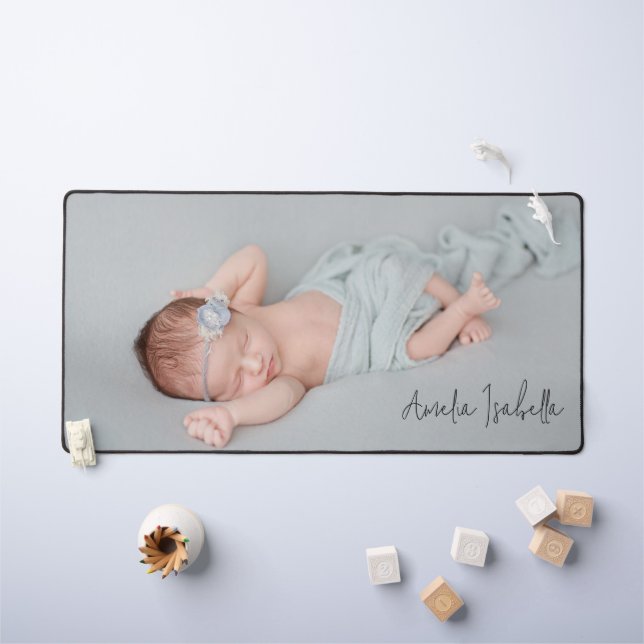 Minimalistisches Baby-Foto und Name Schreibtischunterlage (Kindertisch)