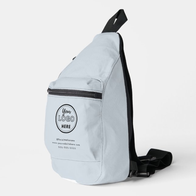 Minimalistisches beruflich-Branding-Logo Soft Navy Crossbody Bag (Rechte Ecke)