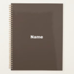 Minimalistisches dunkelbraunes benutzerdefiniertes planer<br><div class="desc">Minimalistischer, dunkelbrauner, benutzerdefinierter Text, Name, Jahr, Initialen oder monogramm personalisierter Planer. Benutzerdefinierter weißer Text auf dunkelbraunem, schlichtem, solidem Hintergrund.</div>
