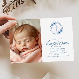 Minimalistisches Dusty Blue Floral Cross Taufen Fo Einladung