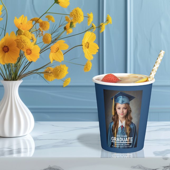 Minimalistisches Foto Abschluss 8. Klasse Pappbecher (Von Creator hochgeladen)