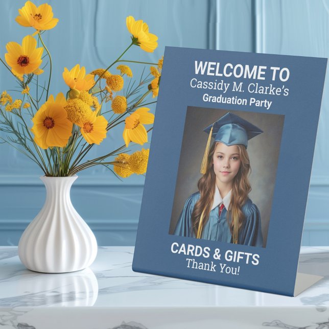 Minimalistisches Foto Abschluss 8. Klasse Sockelschild (Von Creator hochgeladen)