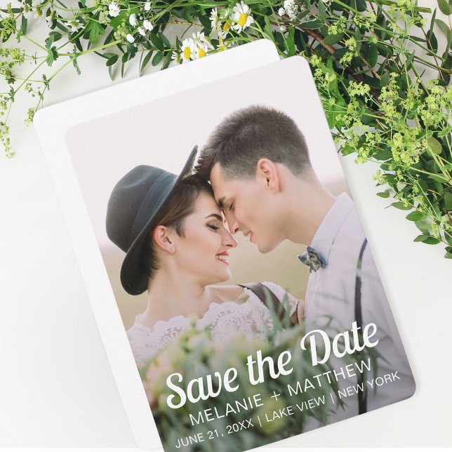Minimalistisches Foto der Moderne Save the Date Einladung (Stylishly Personalize with Your Custom Names, Date & Location.)