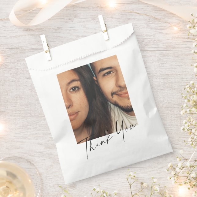 Minimalistisches Foto für moderne Schrift Geschenktütchen (Ausgeschnitten)