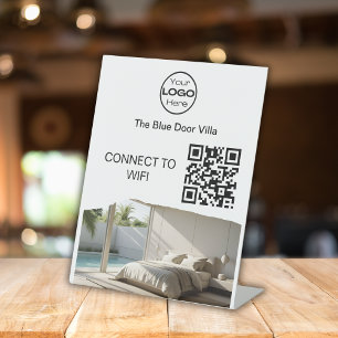 Minimalistisches Foto-Geschäftslogo Wifi QR Code Sockelschild